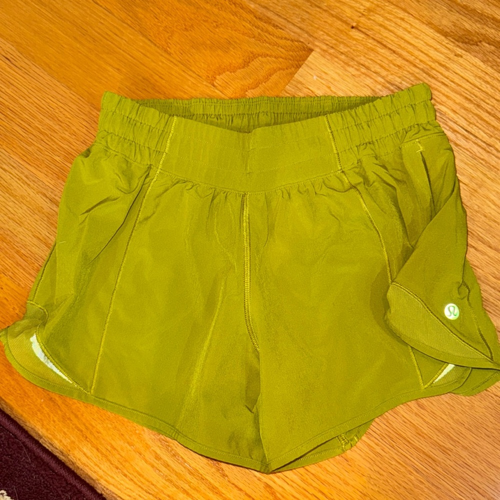 Shrek green lululemon shorts. Pantyliner cut out. Size 4
